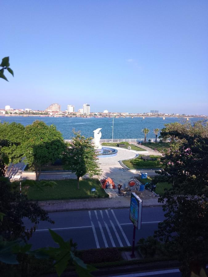 Nha Nghi Hang Nga 洞海 外观 照片