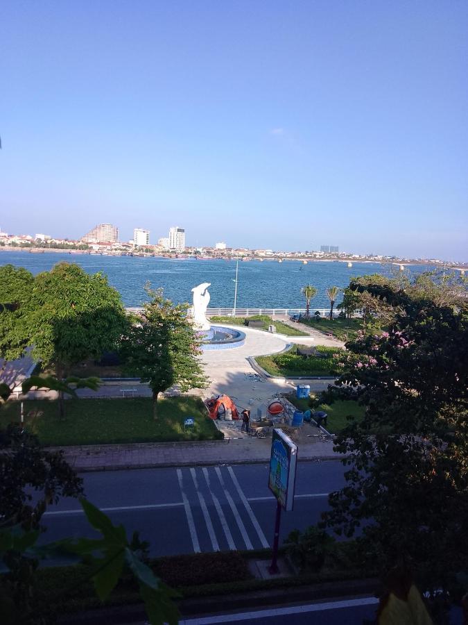 Nha Nghi Hang Nga 洞海 外观 照片
