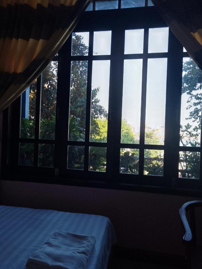 Nha Nghi Hang Nga 洞海 外观 照片