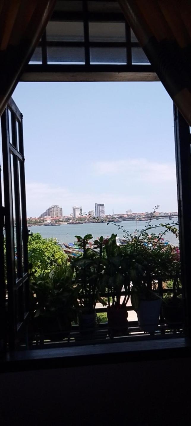 Nha Nghi Hang Nga 洞海 外观 照片
